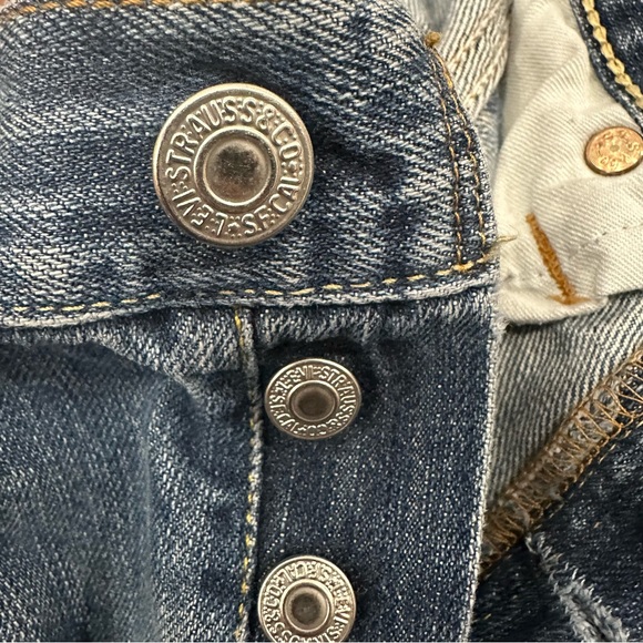 Vintage Levi 501 Straight Leg Button Fly - Picture 8 of 14